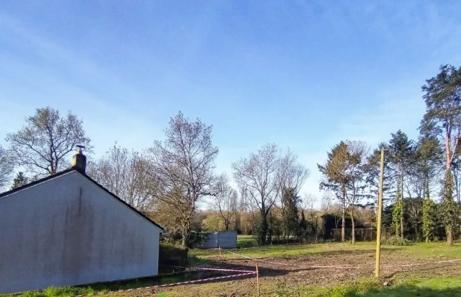Image Terrain à bâtir de 517 m² à BASSE-GOULAINE (44)