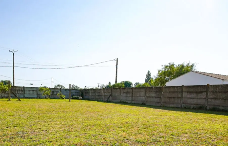 Image Terrain à bâtir de 426 m² à MACHECOUL (44)