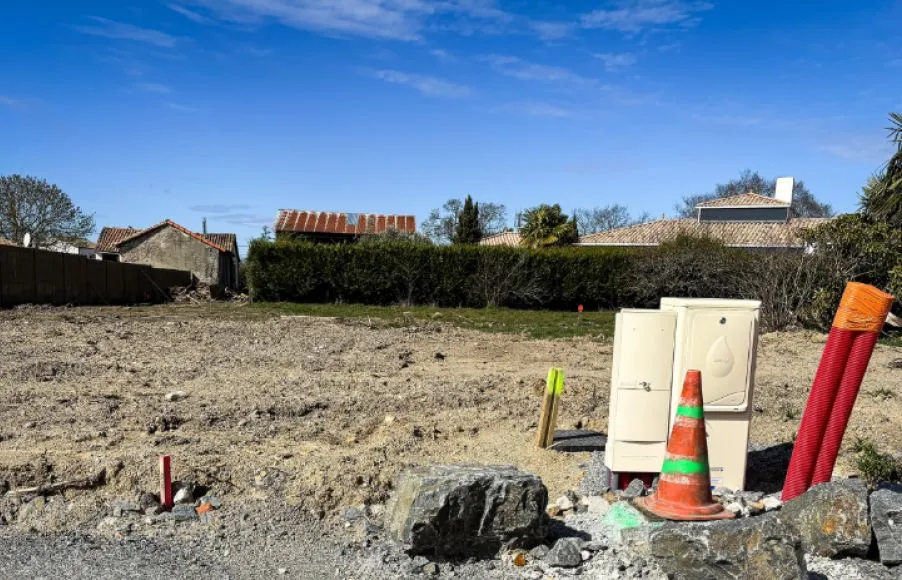 Image Terrain à bâtir de 525 m² à BRETIGNOLLES-SUR-MER (85)
