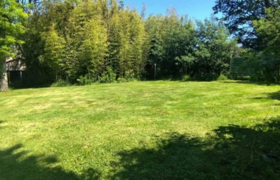 Image Terrain à bâtir de 360 m² à CHEIX-EN-RETZ (44)